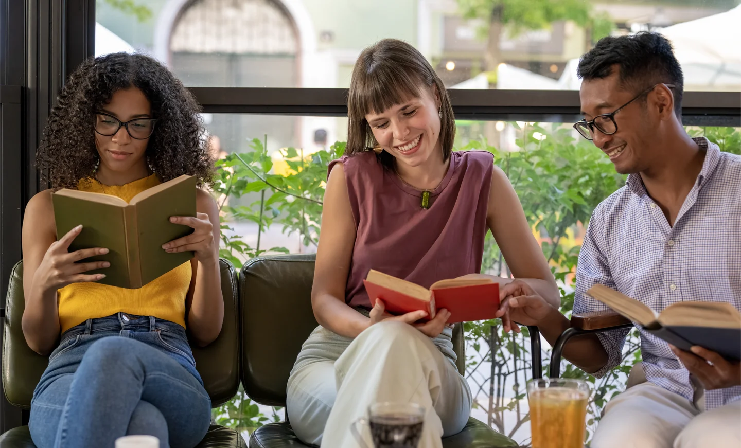 social-and-cultural-inclusion-in-a-literary-cafete